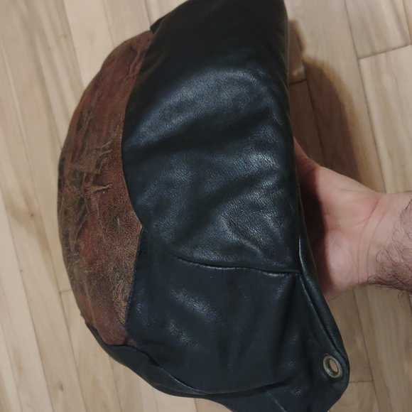 Vintage leather backpack - Picture 3 of 10